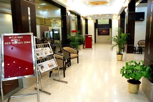 Hotel New Temples Town Benares Buitenkant foto